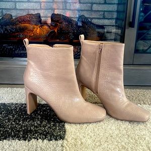 EXPRESS High Heel Snake-Skin Booties SIZE 10